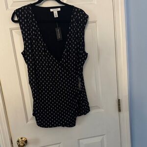 White House Black Market V-Neck Patterned Blouse